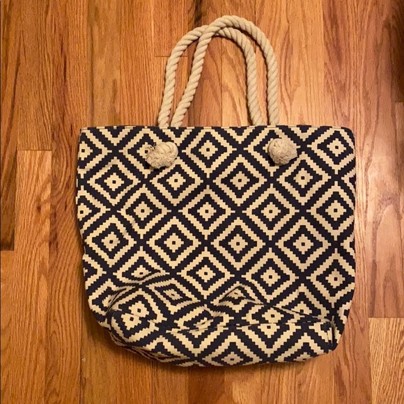 Aztec Print Tote - Picture 1 of 1